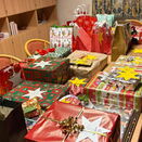 Weihnachtswunschbaum - Geschenketisch
